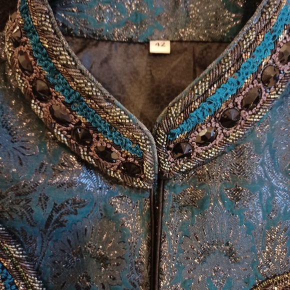 Sherwani Achkin Indian suit - Picture 7 of 10